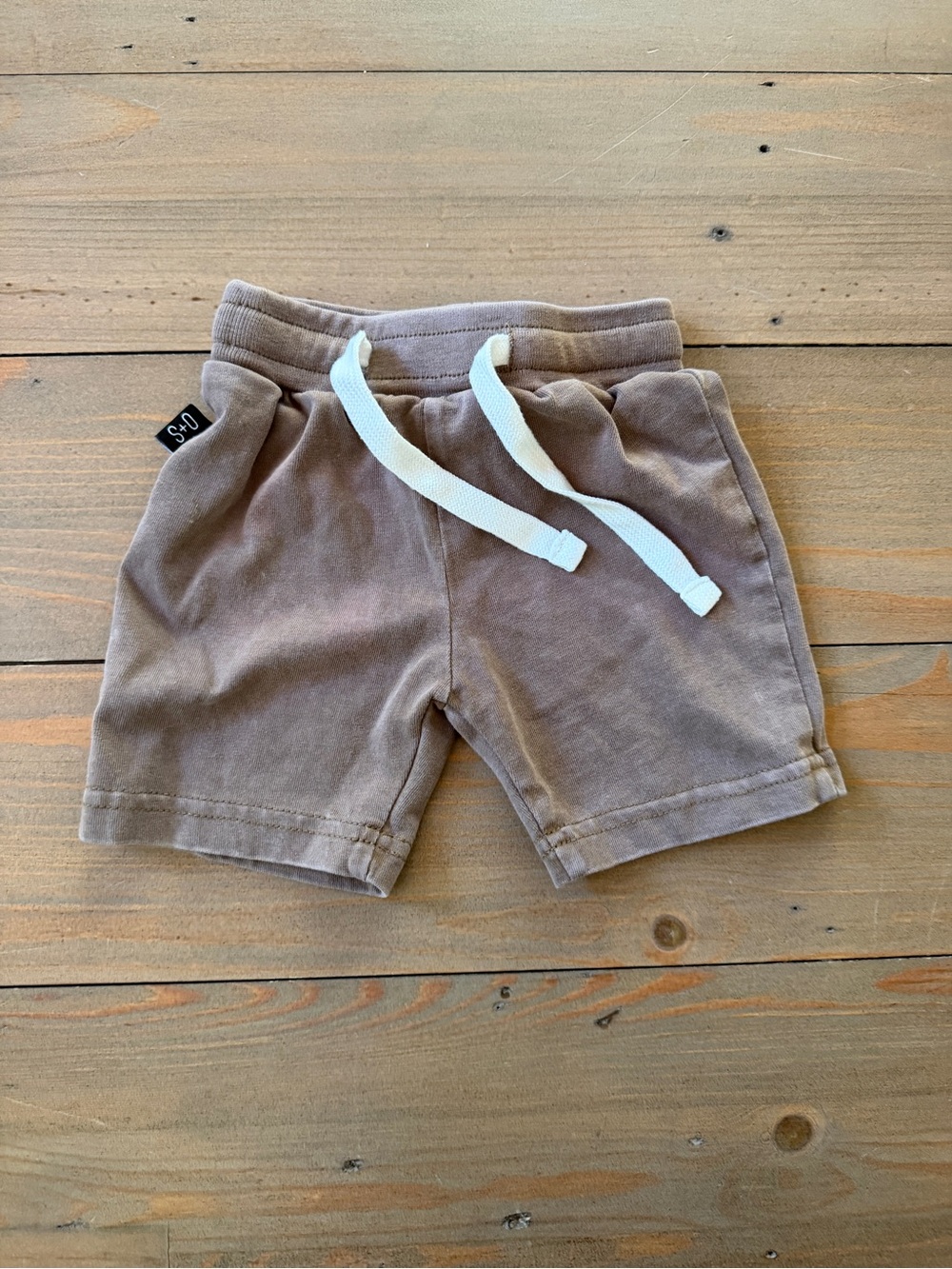 Olive + Scout Baby Stretch Cotton Drawstring Shorts in Taupe - 3-6 Months